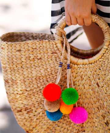 Let&#39;s Get Crafty: DIY Pom Pom Bag Charm | ConfettiStyle