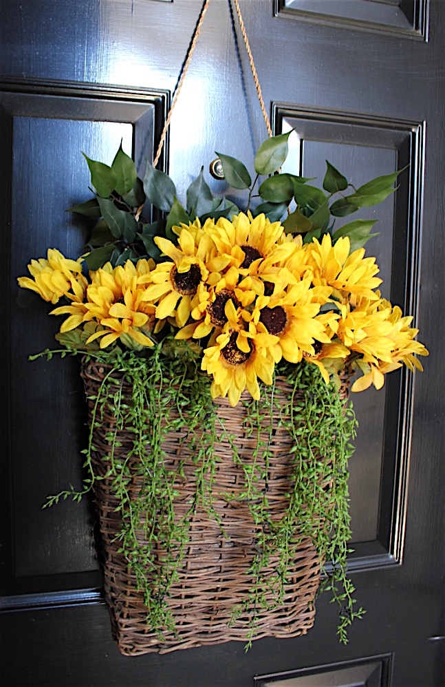 Sunflower Door Basket | ConfettiStyle